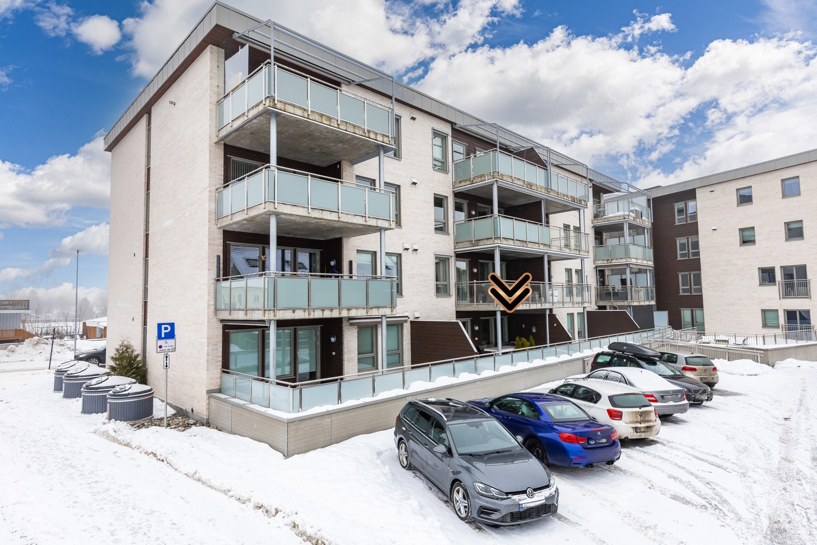 Eiendommen ligger i et rolig og attraktivt boligområde i Krokstadelva i Drammen kommune. Galleribilde