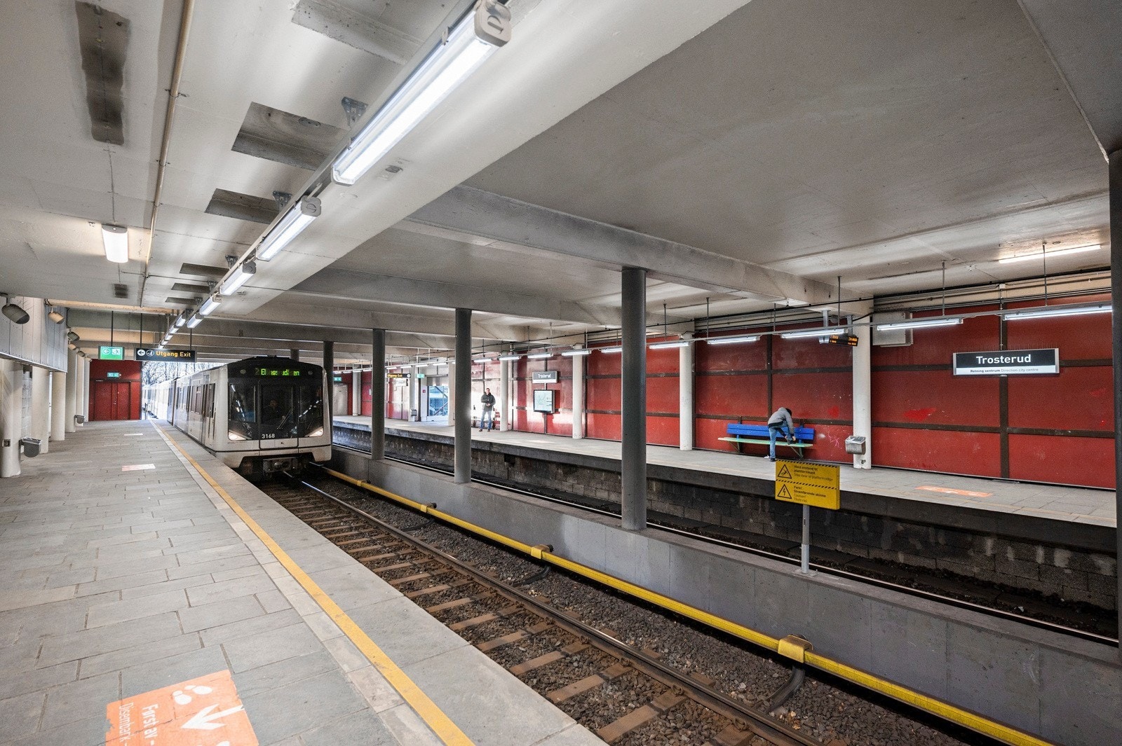Trosterud T-bane ligger noen minutter fra leiligheten og tar med deg til Oslo sentrum på ca. 17 minutter. Galleribilde