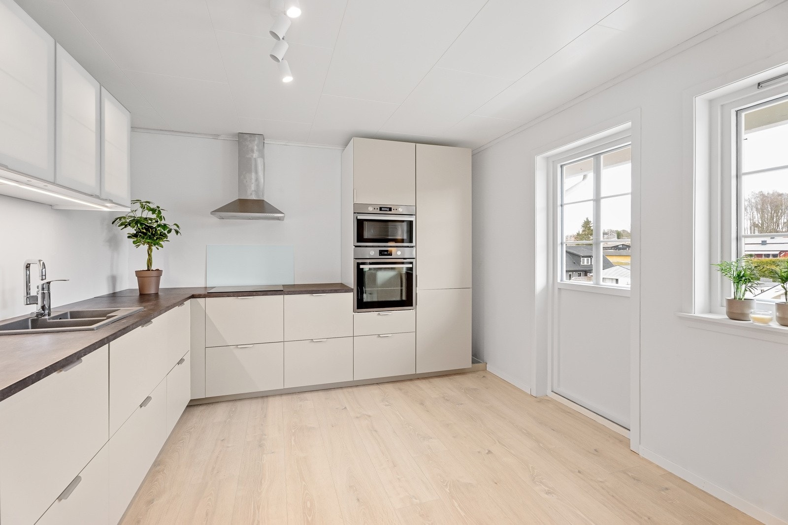 Det er godt med over- og underskap. Galleribilde