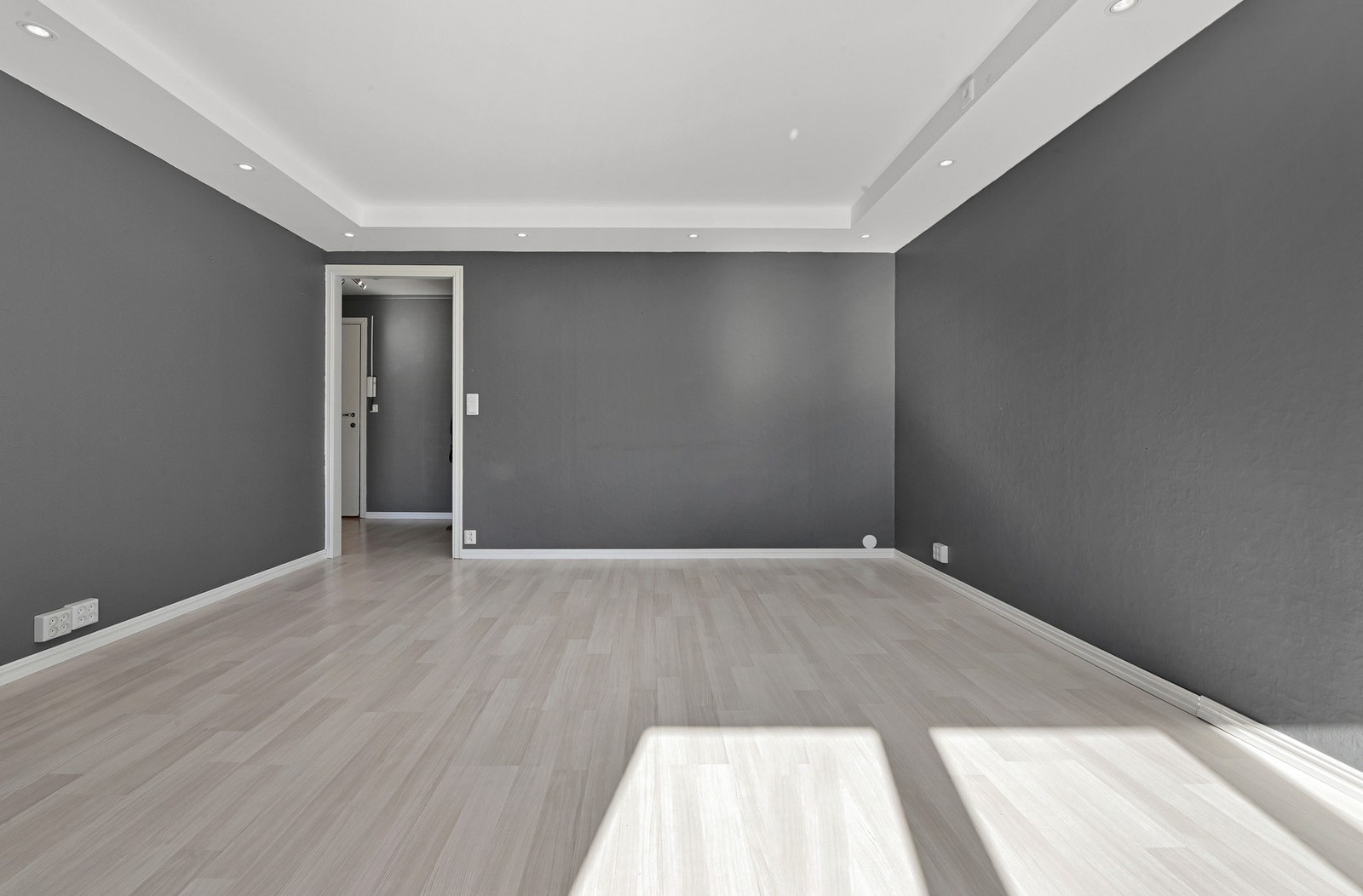 Det er downlights i stuen som ble byttet i 2017. Galleribilde