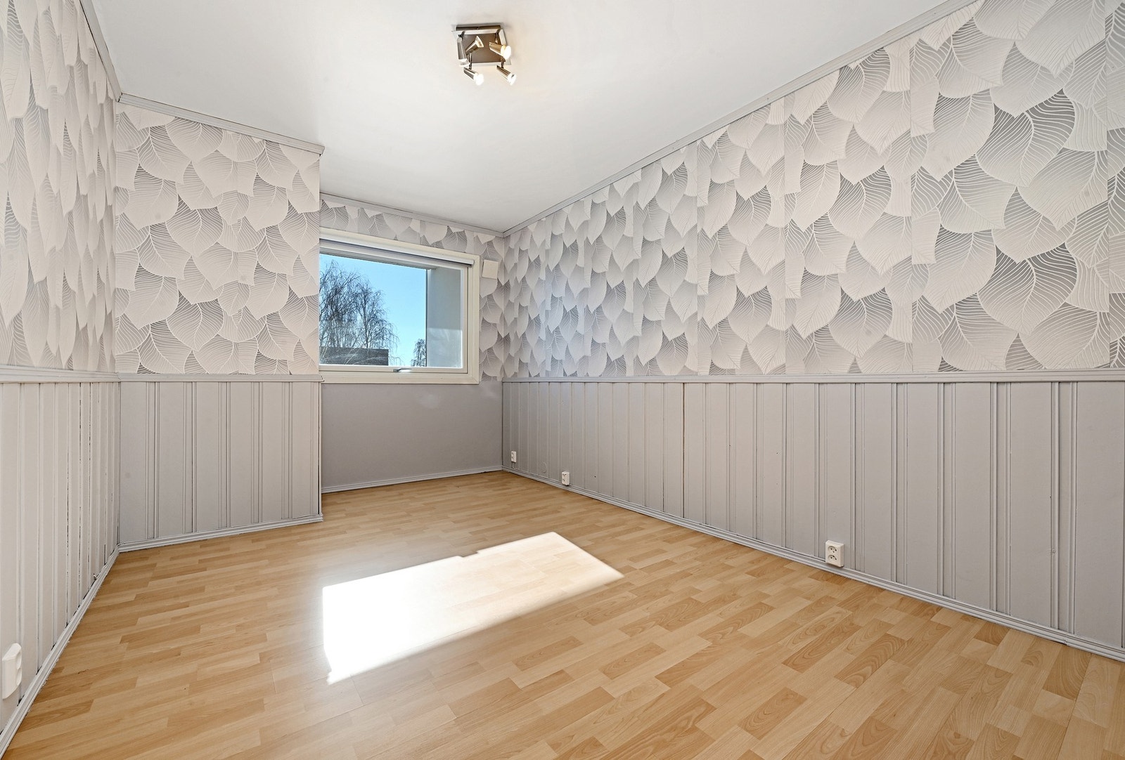 Leiligheten har en romslig soverom. Galleribilde