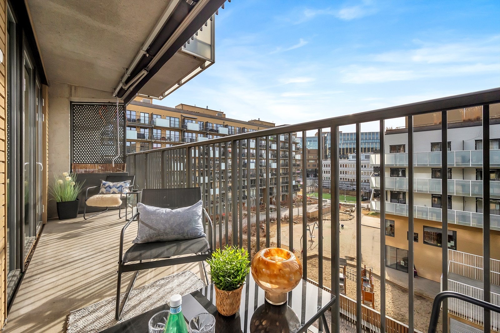 Leiligheten byr på en hyggelig sydvestvendt balkong på ca. 8 m². Galleribilde