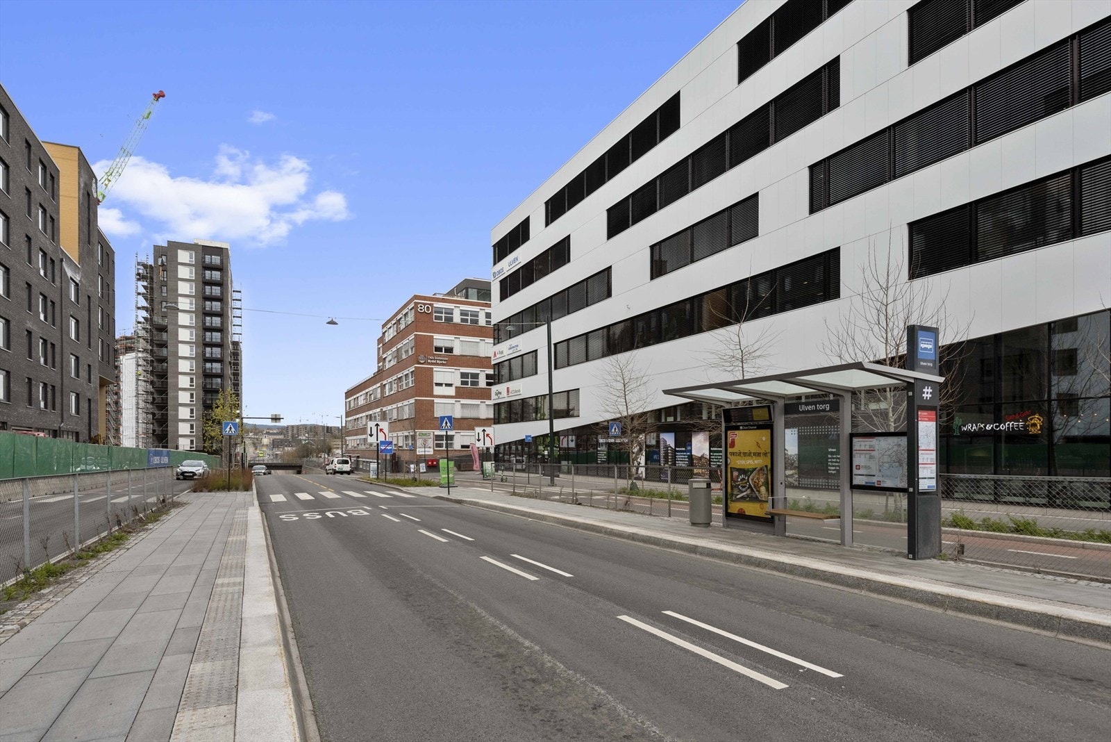 Busstopp i nærheten. Galleribilde