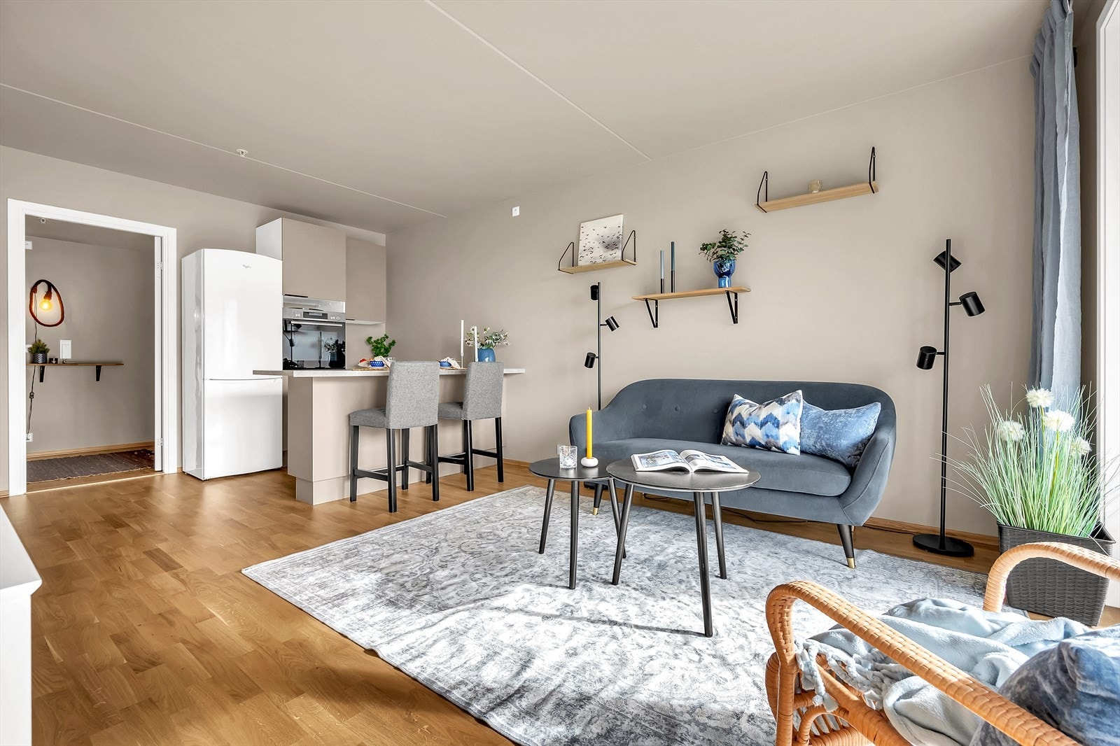 Takhøyden i stuen er målt til komfortable 2,50 m. Galleribilde