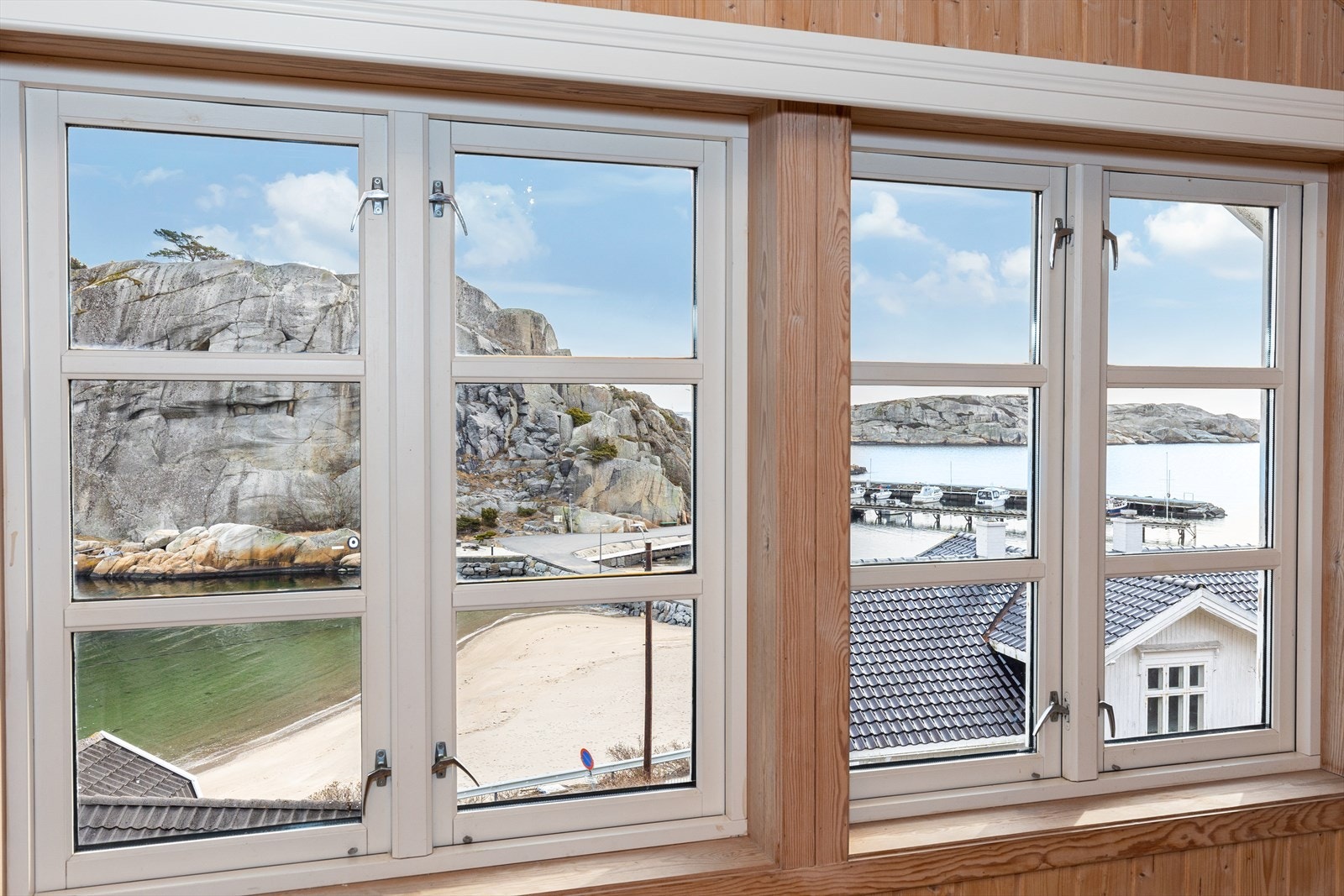 To av rommene i andre etasje fikk nye vinduer i 2023. Galleribilde