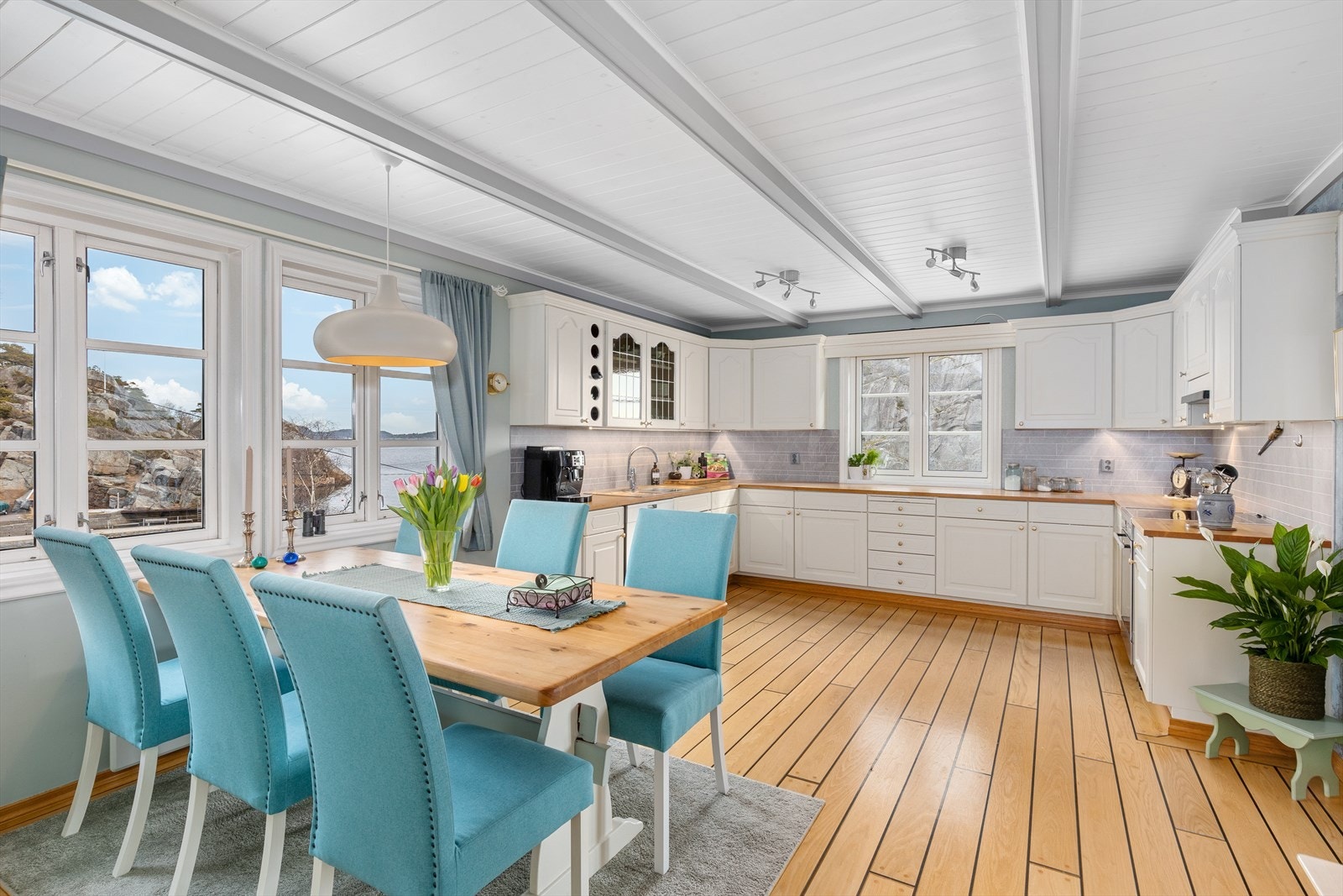 Vinduer på kjøkken ble skiftet i 2023. Galleribilde