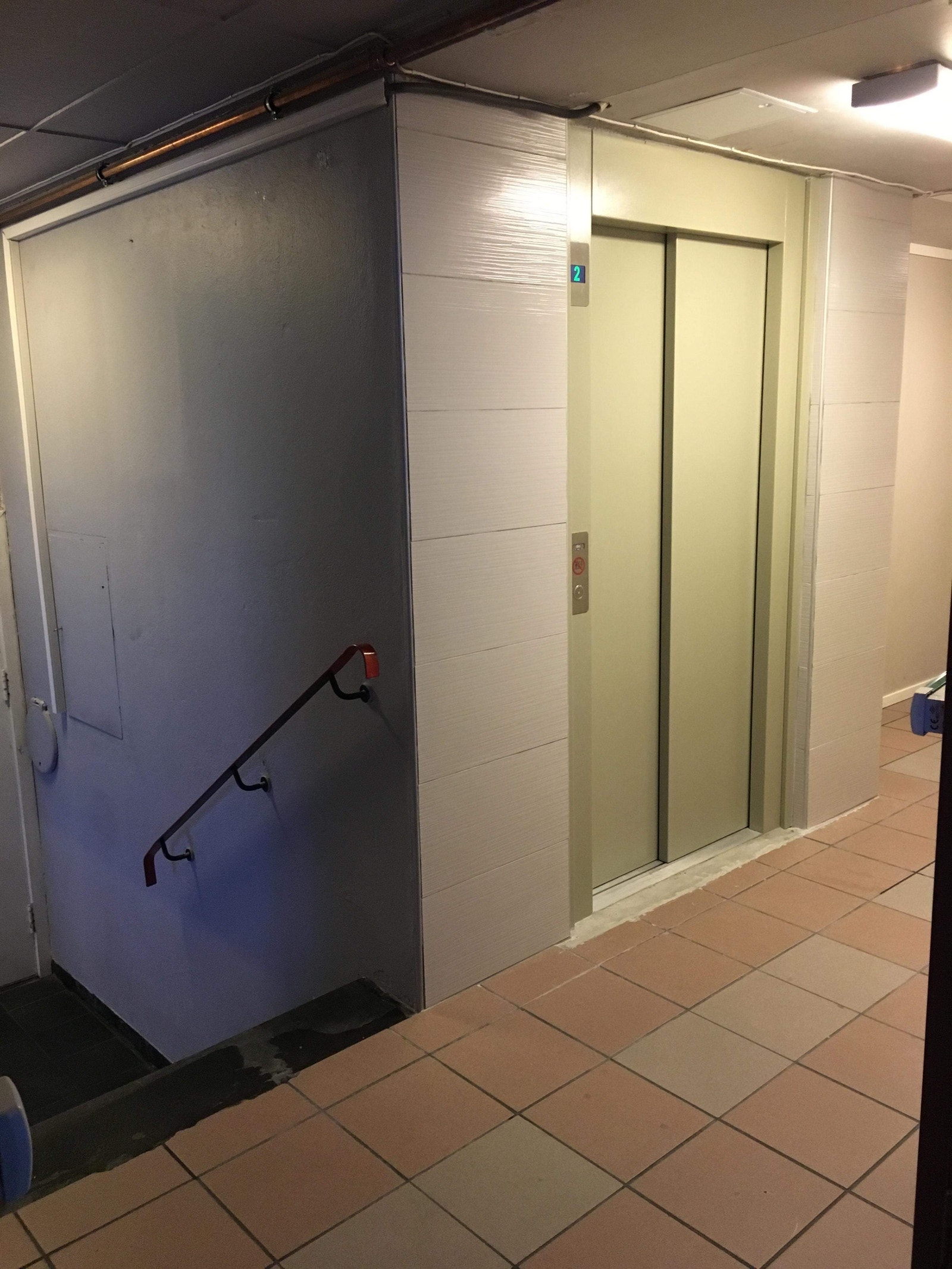 Heis 2. etg. Galleribilde