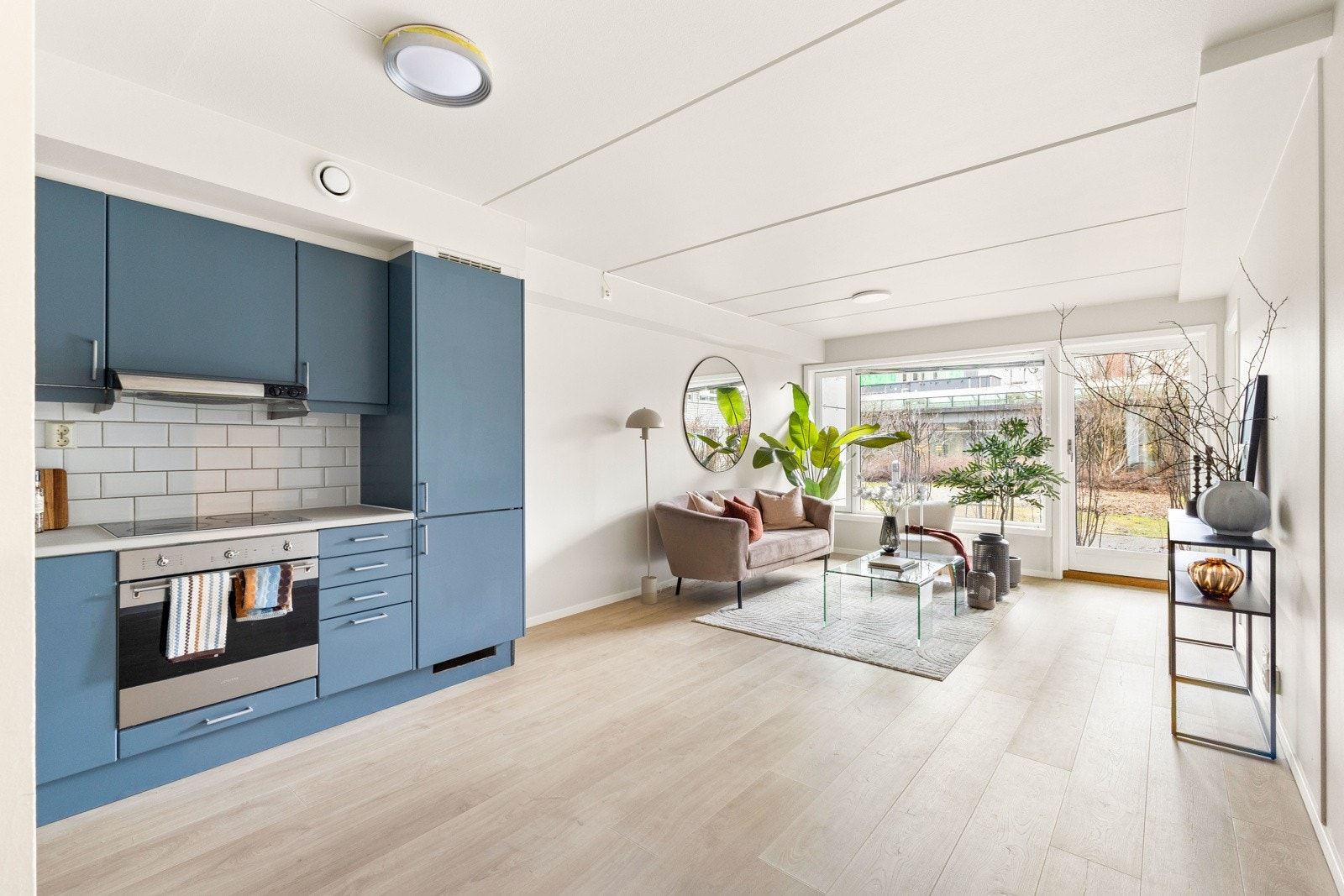 Her er det god plass til en hyggelig sofagruppe og øvrig møblering. Galleribilde