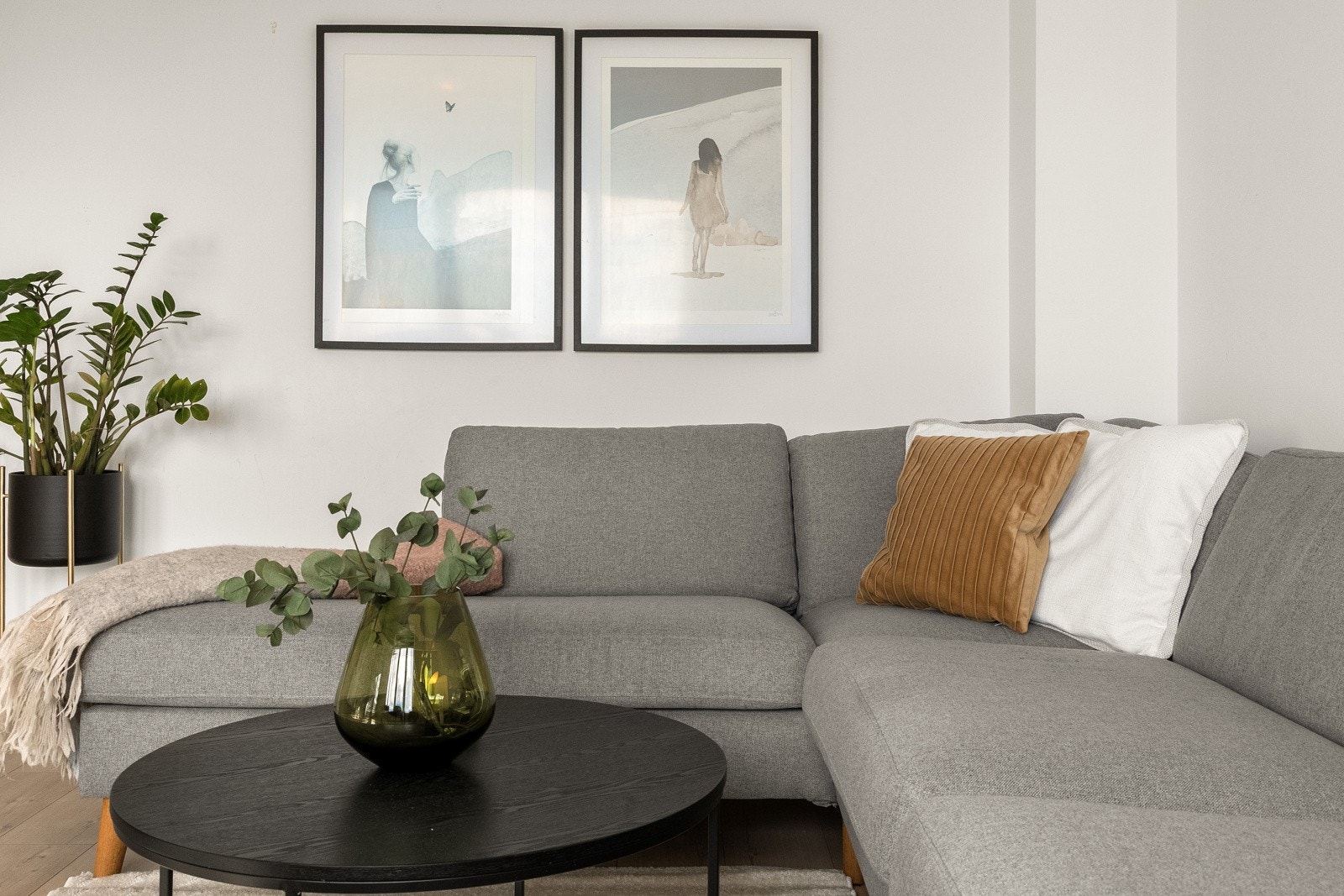 Interiørfoto fra stuen. Galleribilde