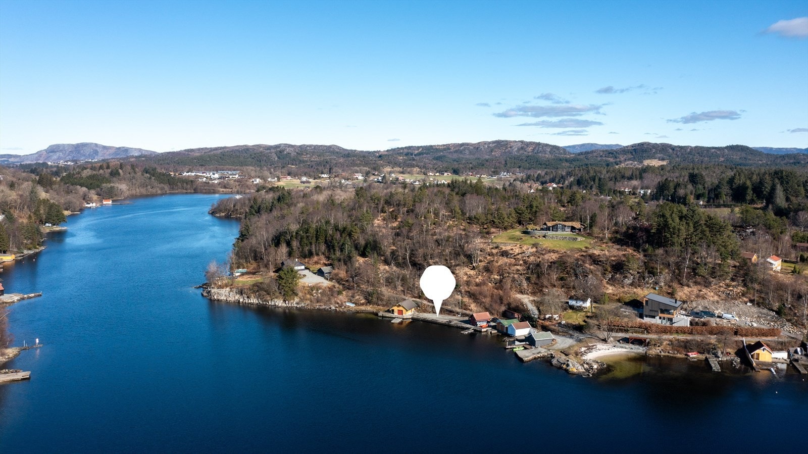 Kaien ligger i et populært rekreasjonsområde på Førland - Et ypperlig utgangspunkt for maritime opplevelser som båtliv, fiske, vannsport, bading og avslapning med venner og familie. Galleribilde