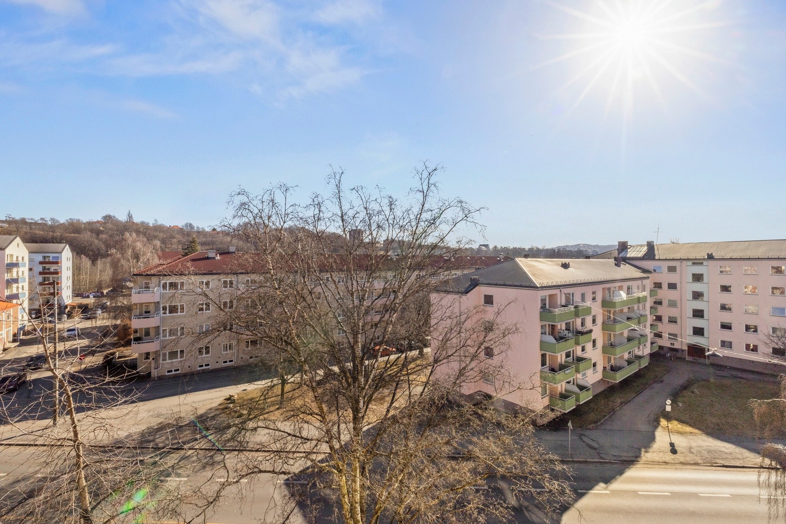 Herfra kan du nyte grønn og frodig utsikt på vår og sommerstid - se så flott! Galleribilde