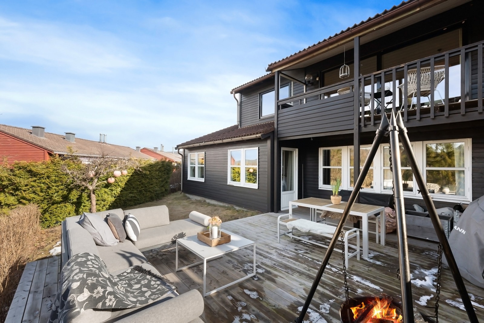 Området er et eldorado for barnefamilier med korte avstander til barnehager, skoler, offentlig kommunikasjon og Bærums Verk handelssenter Galleribilde