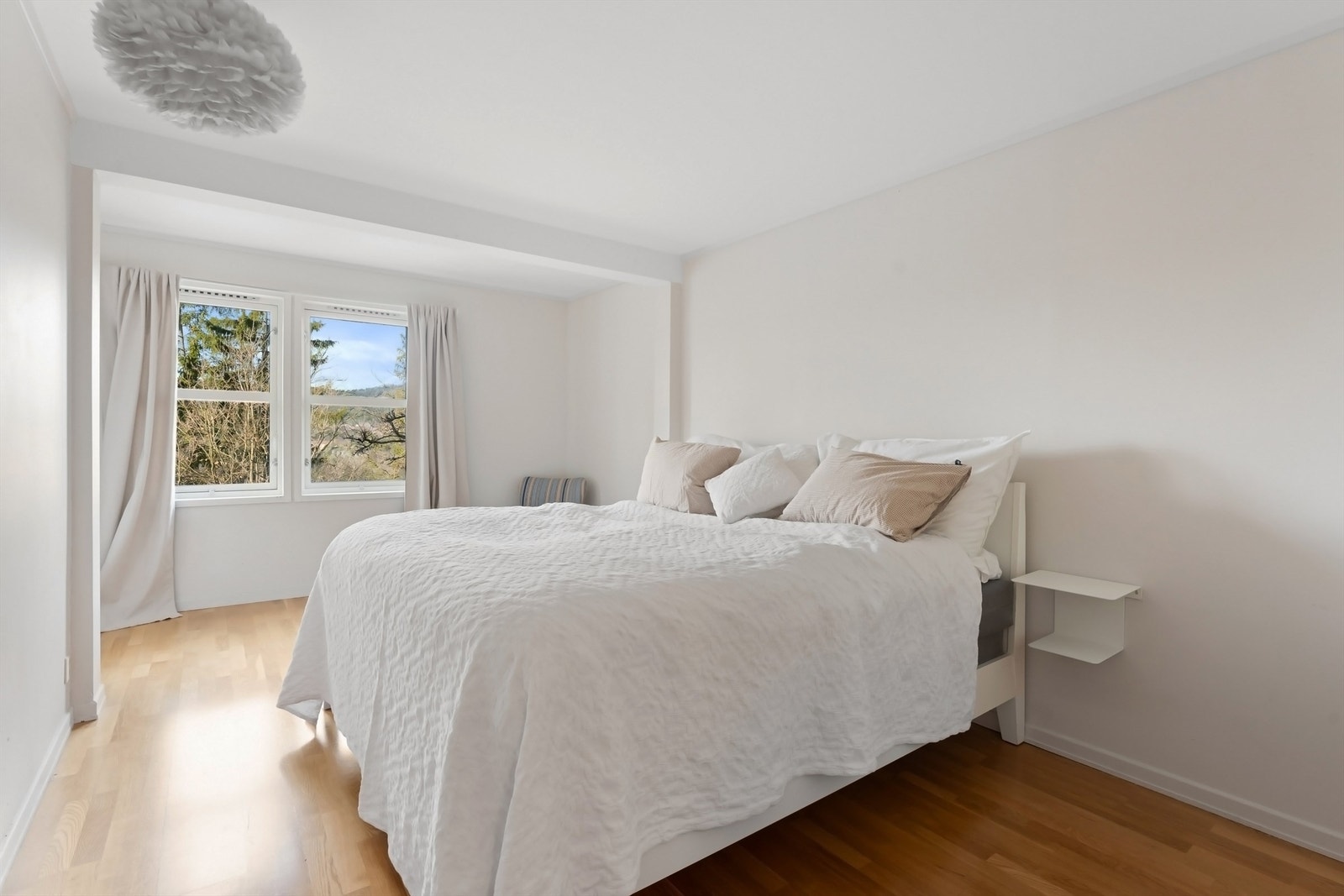 Hyggelig soverom av god størrelse Galleribilde