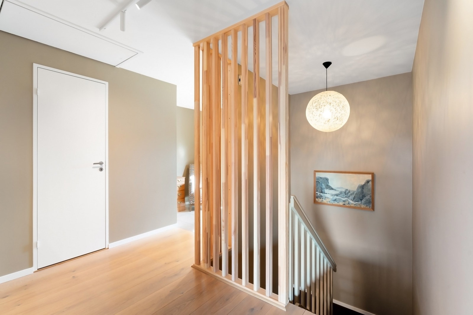 Trapp ned til underetasjen Galleribilde