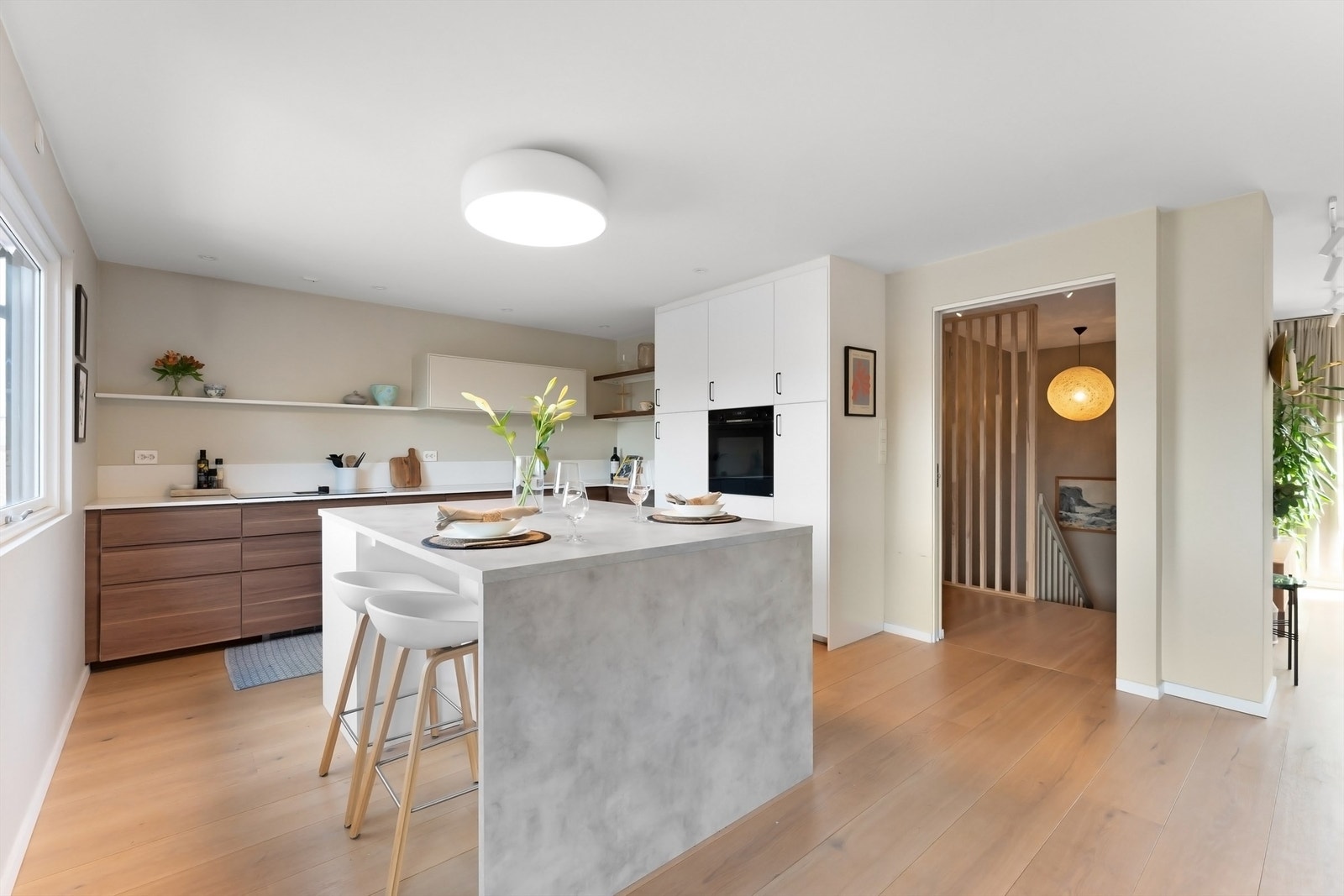 I 2022 ble det lagt eksklusivt heltre gulv som kan slipes ved behov Galleribilde