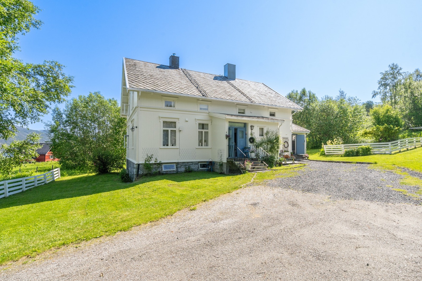 Godt med parkeringsplasser på egen tomt Galleribilde