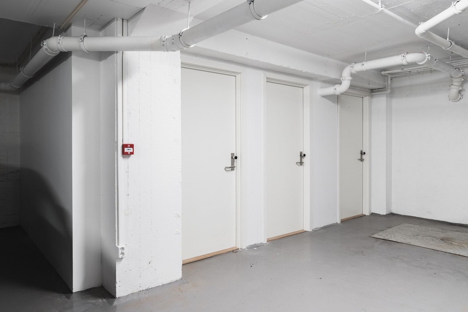 Fellesarealene er fine og holder en høystandard. Det medfølger 2 stk boder med leiligheten. Galleribilde