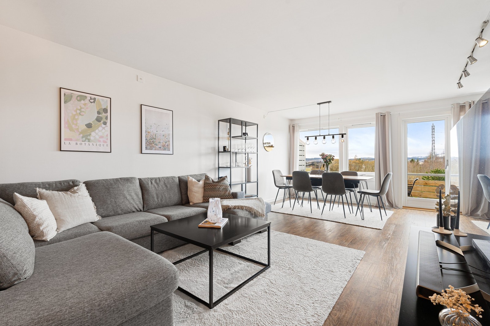 Velkommen til Asbjørn Øverås veg 3 B. Galleribilde