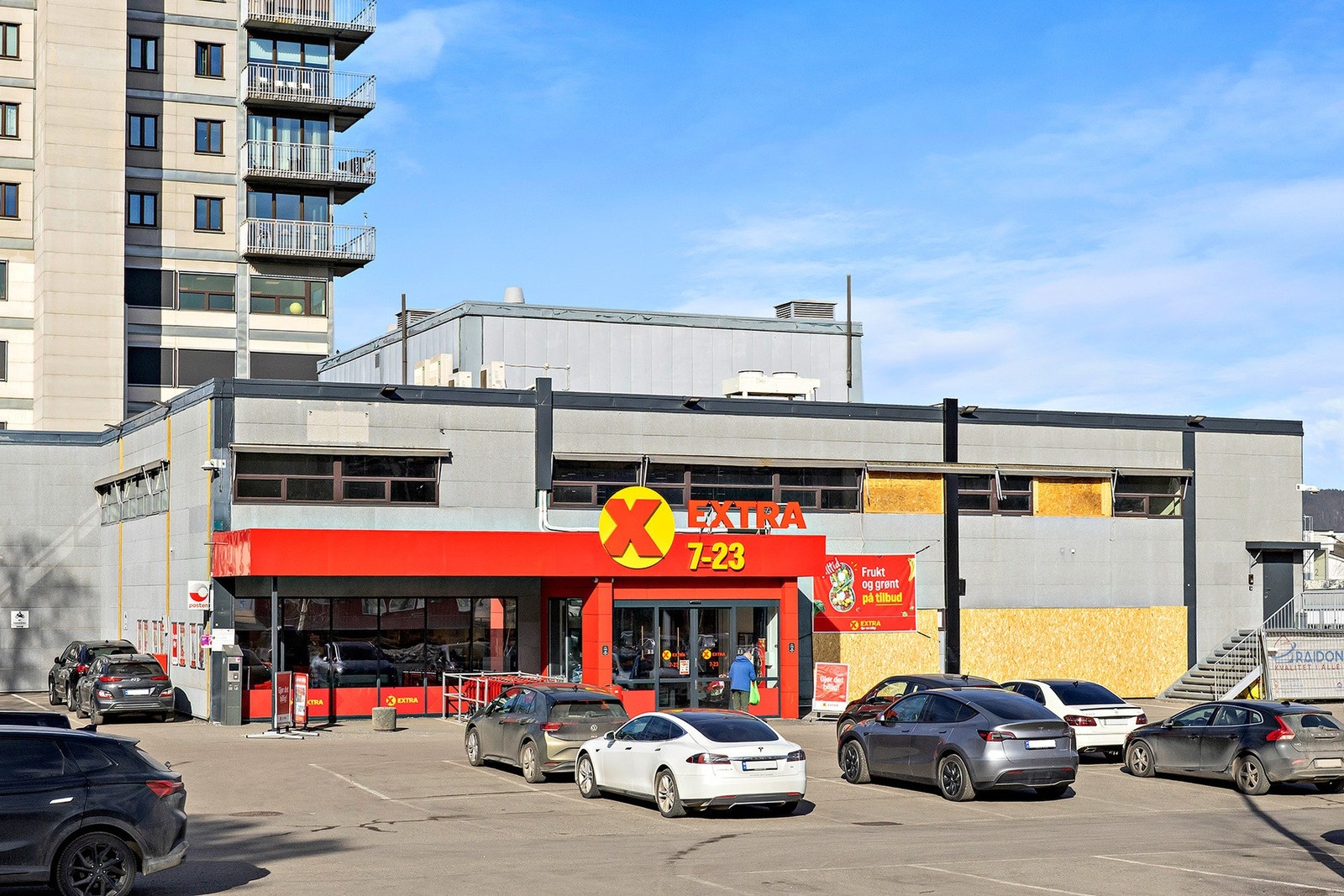 Med Coop Extra like ved leiligheten får du enkel tilgang til dagligvarer - perfekt for en praktisk og stressfri hverdag. Galleribilde