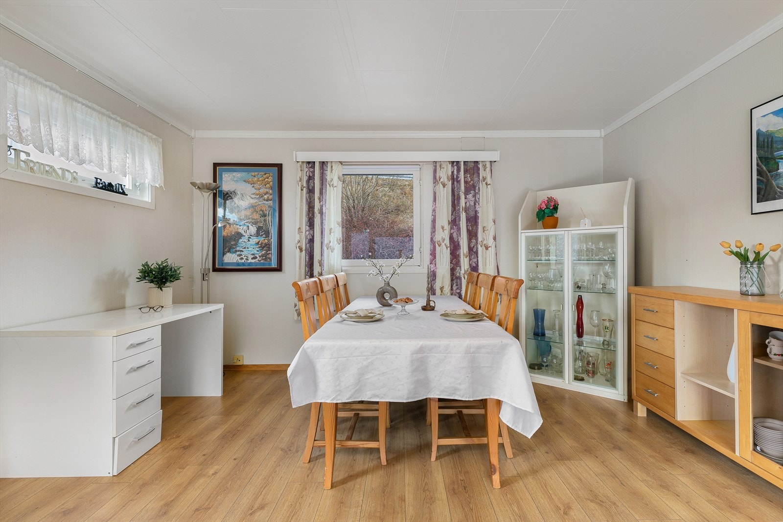 der måltid kan nytast med familie og venner. Galleribilde