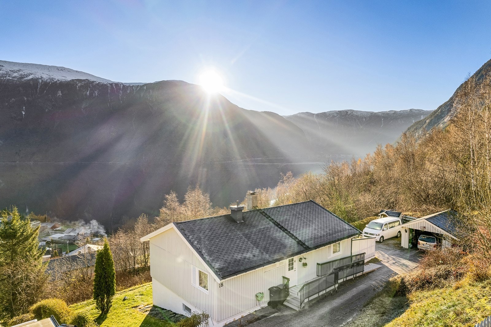 Garanti Indre Sogn v/ Malin Låksrud Øyre har gleda av å presentere Seimsvegen 18 - Galleribilde