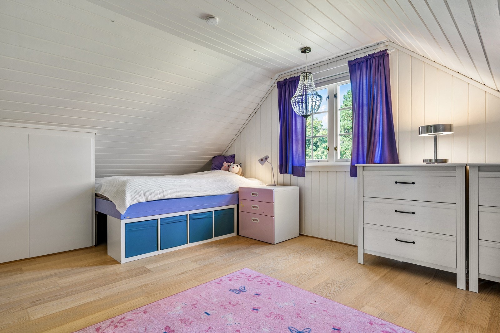 Soverommene oppleves som lyse og luftige. Galleribilde