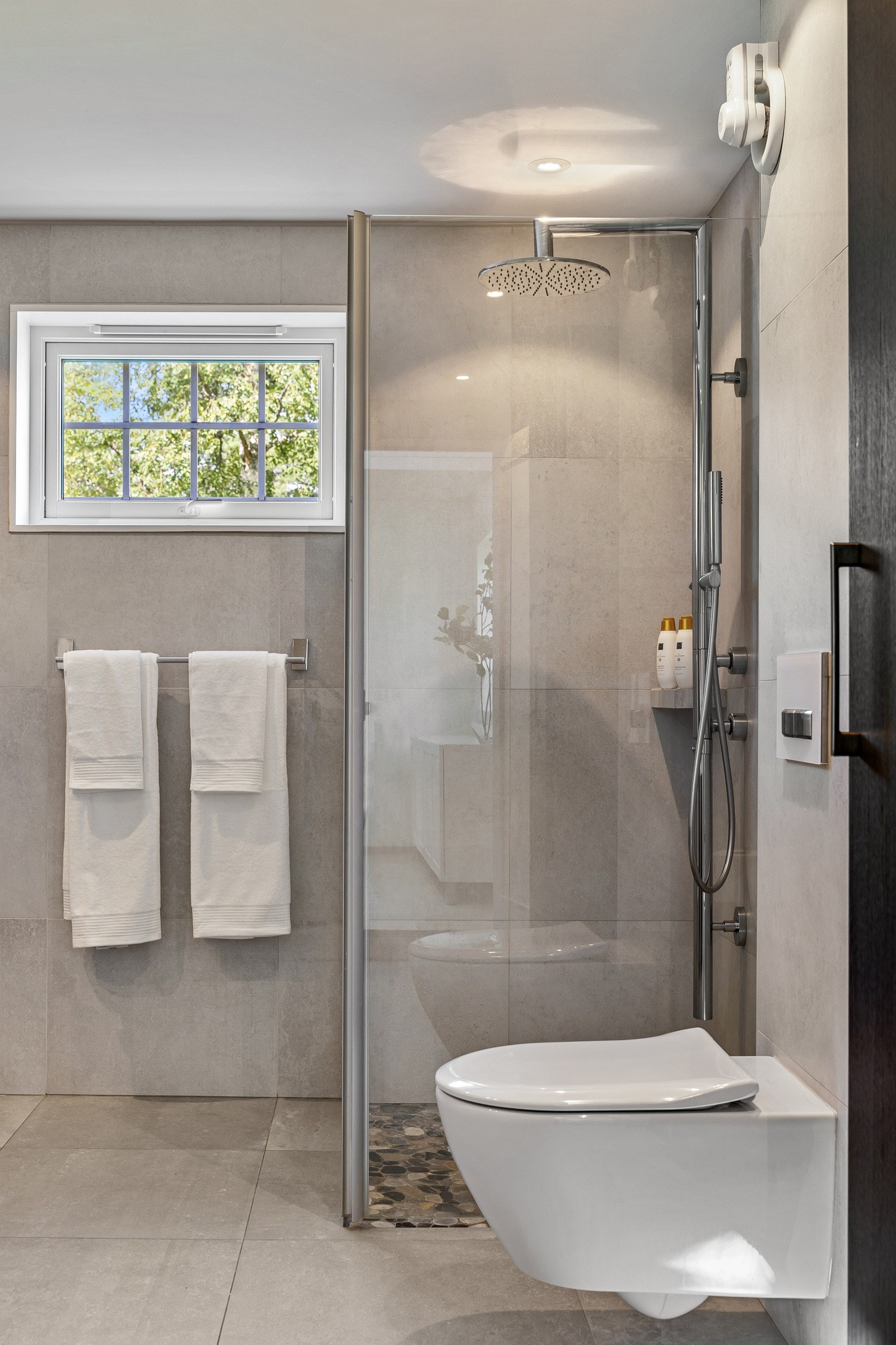 Romslig dusjhjørne. Galleribilde