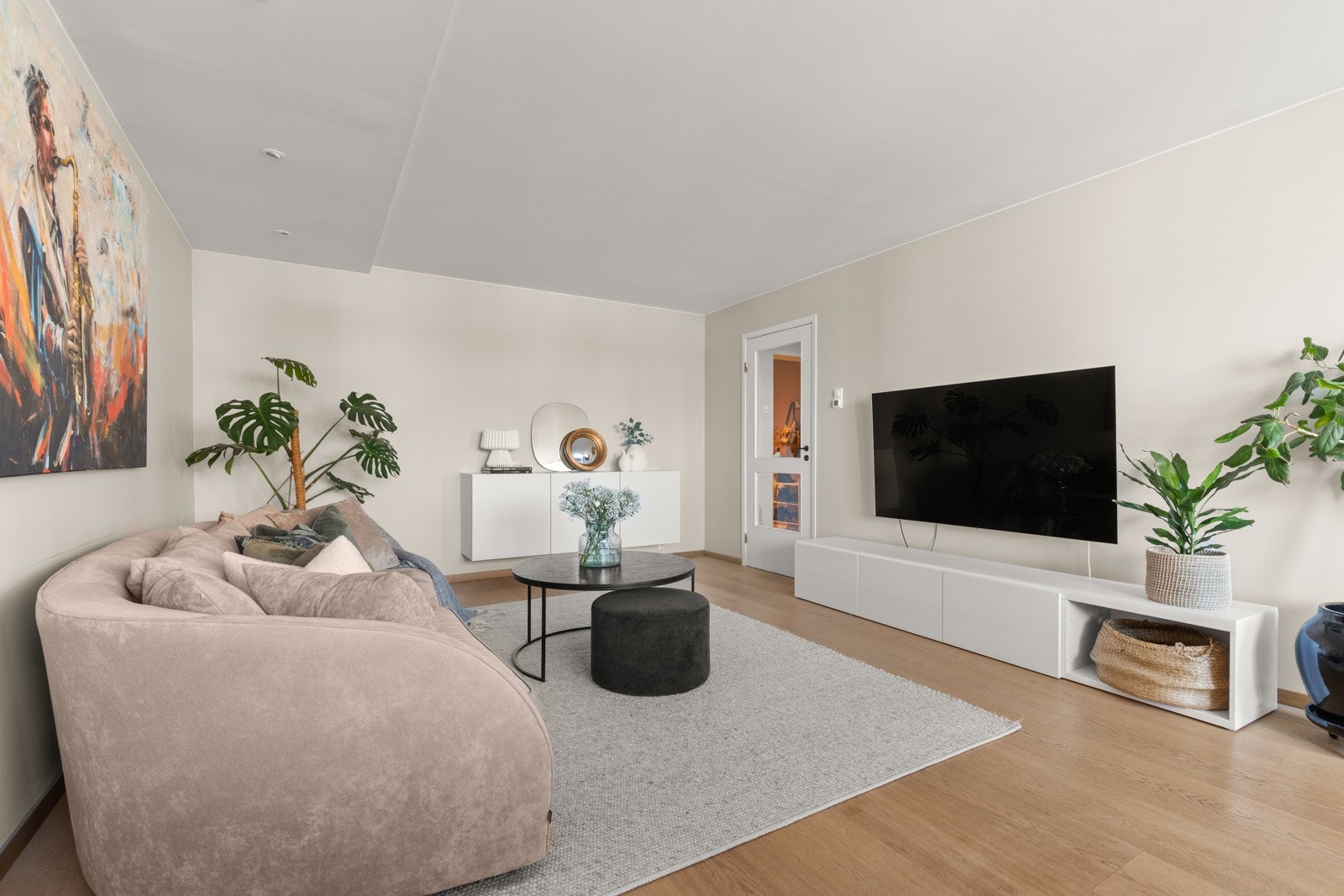 God plass til stor sofasalong. Galleribilde