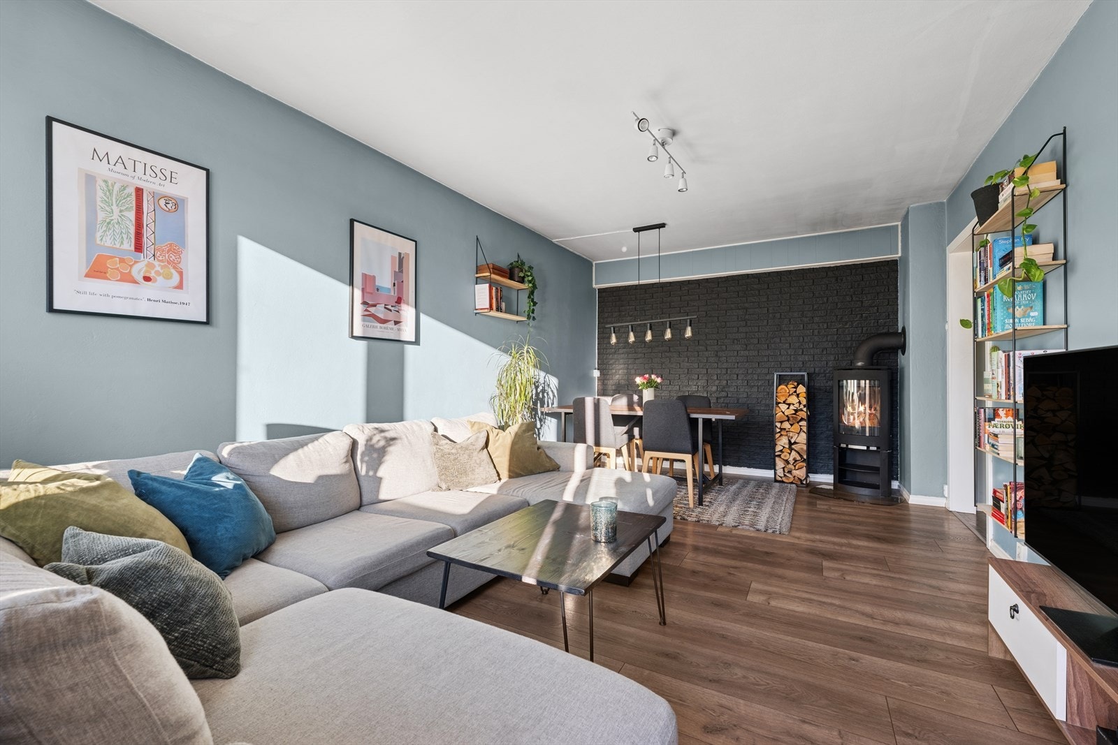 Leiligheten har en praktisk og fin planløsning der alle rom er av god størrelse Galleribilde