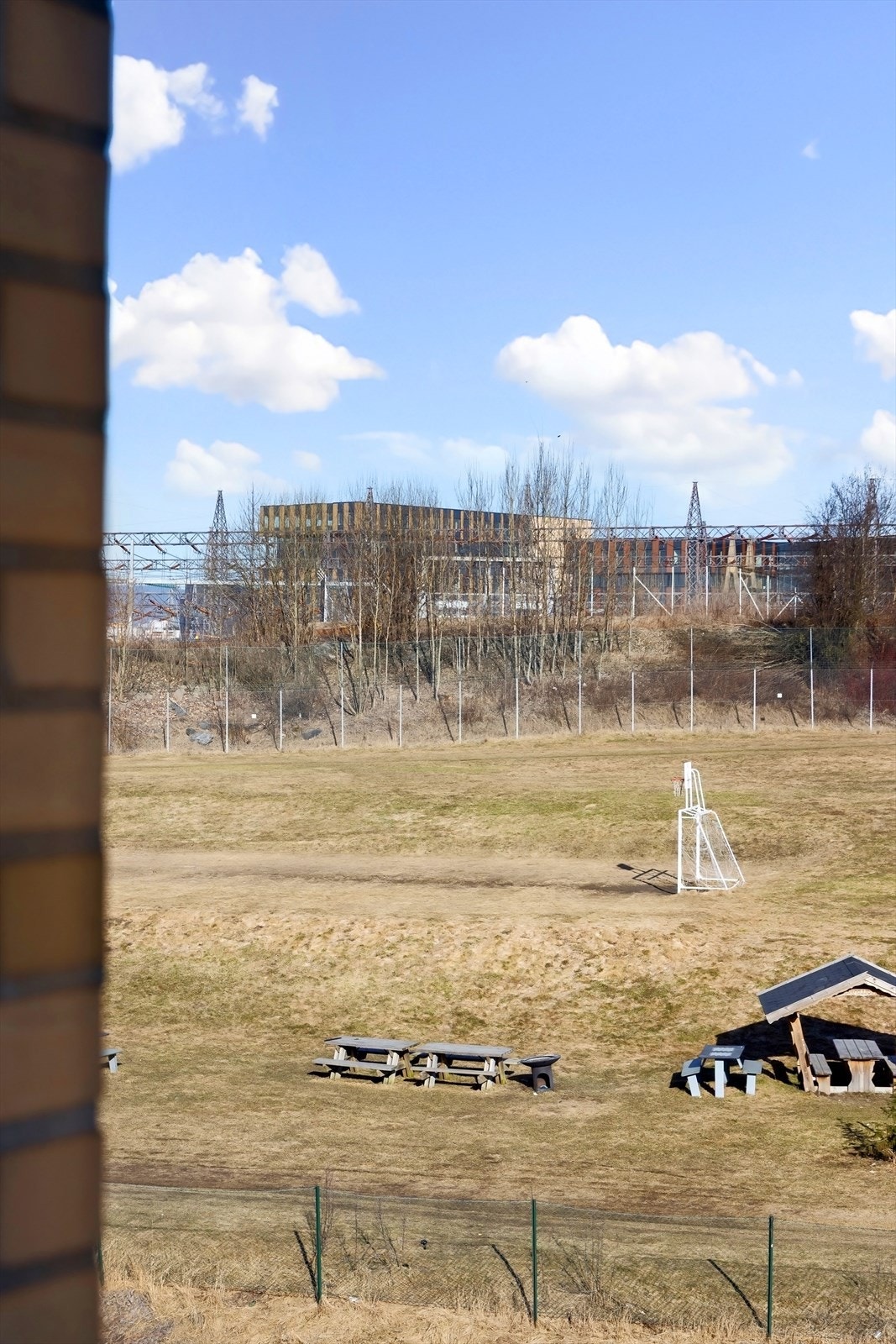 Utsyn fra kjøkkenvinduet. Galleribilde