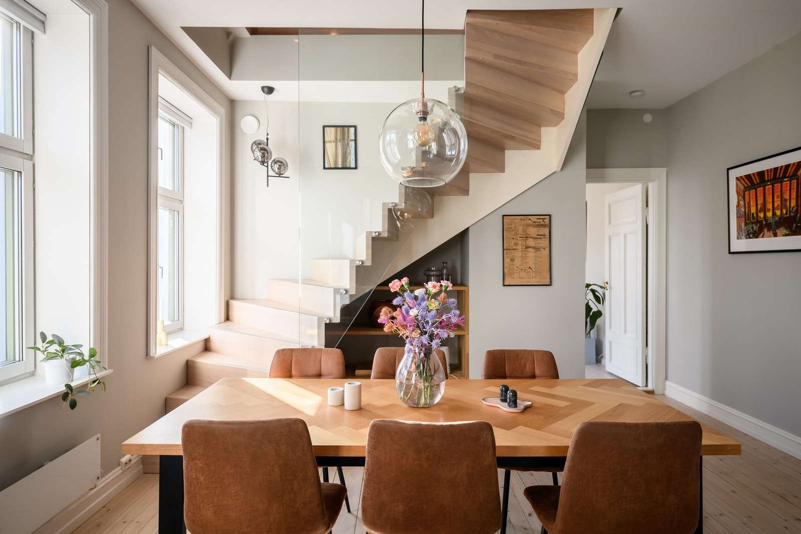 En perfekt sosial samlingsplass med umiddelbar nærhet til cafeer, restauranter og barer på Grünerløkka. Galleribilde