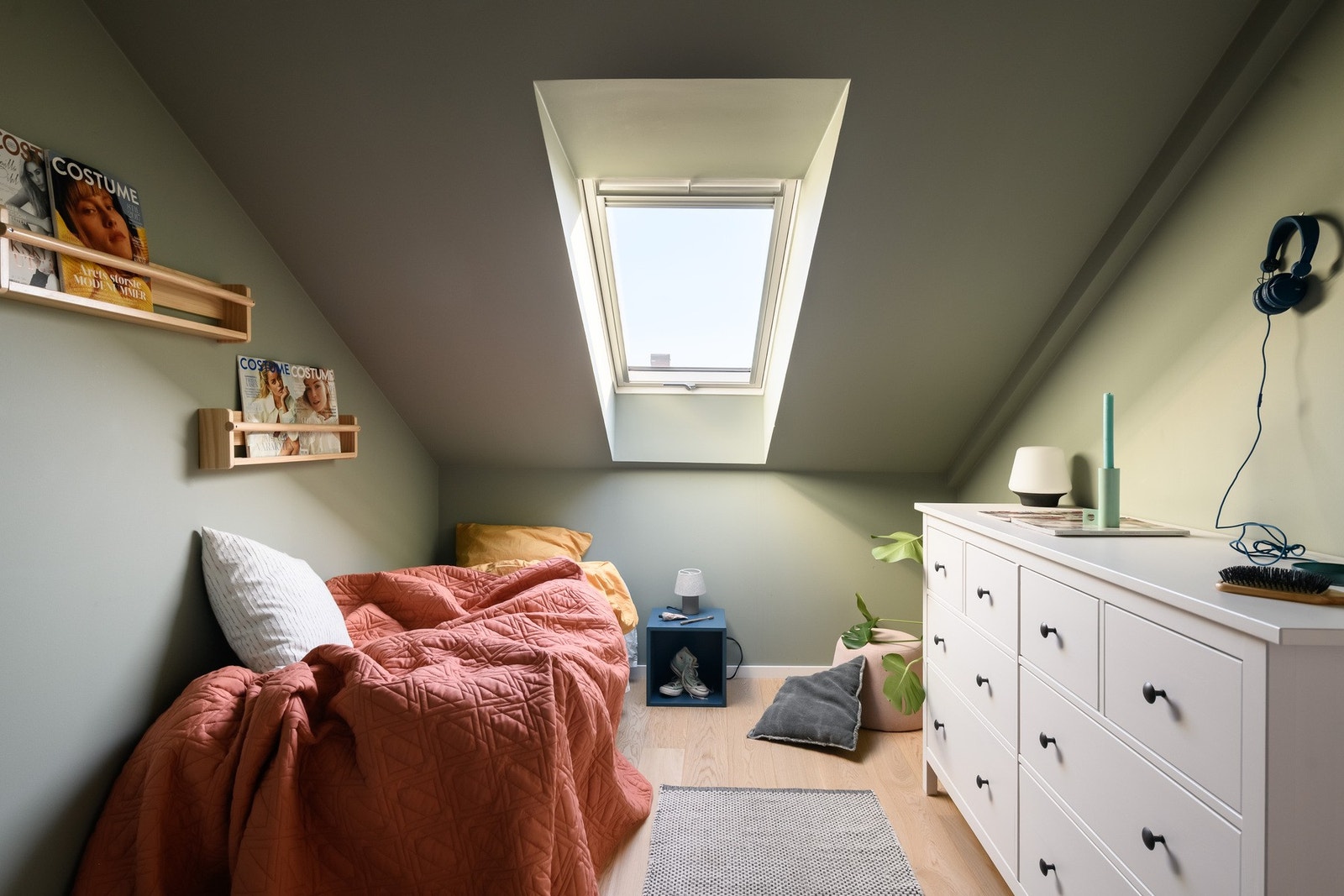 Gjesterom med god plass til innredning. Galleribilde