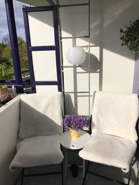 Sommerbilde fra balkongen. Galleribilde