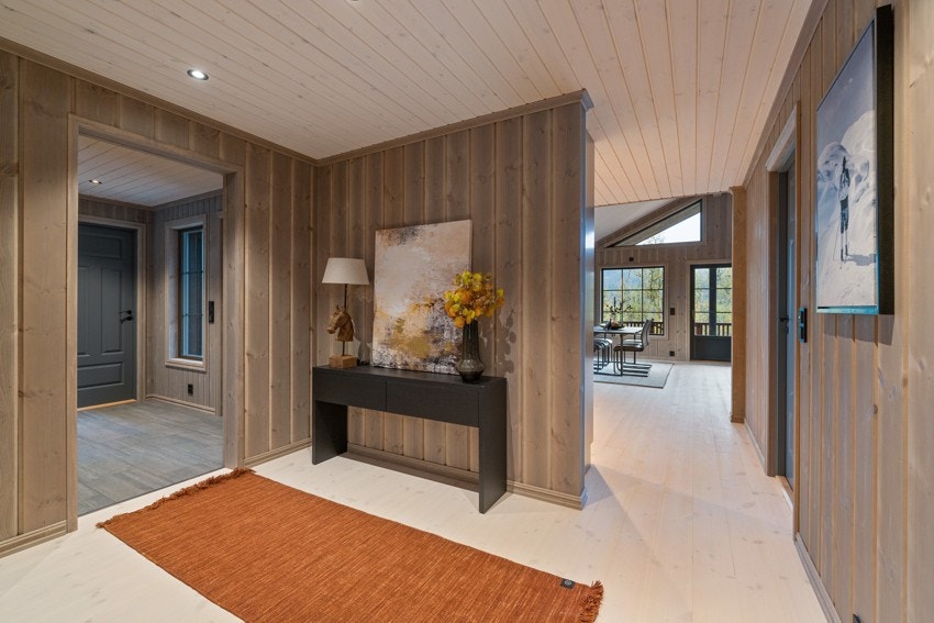 Det er forventet ca. 6 måneders byggetid fra oppstart. Oppstart vil være avhengig av når det inngås avtale om kjøp og hvilken årstid det er. Galleribilde