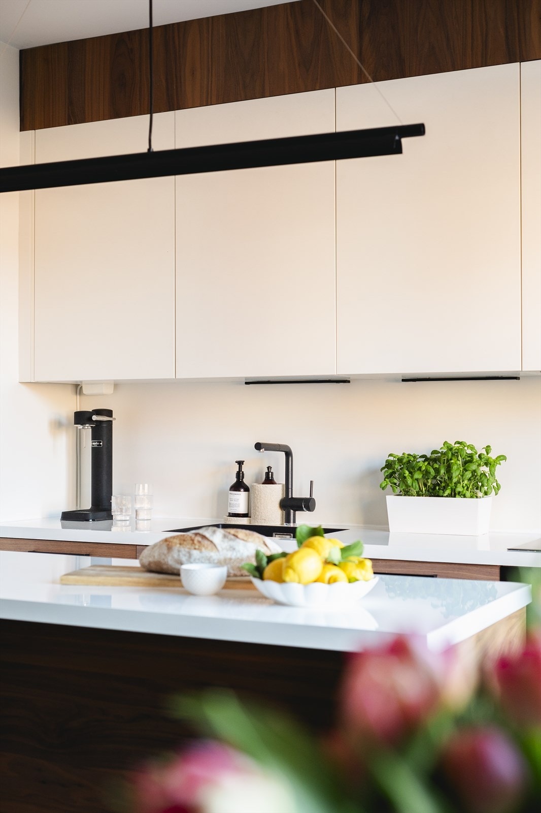 Stilfullt og praktisk kjøkken fra Epoq, nytt i 2022 Galleribilde