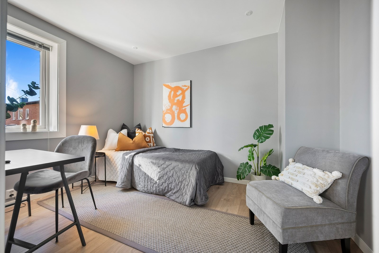 Soverom 2 passer ypperlig som barnerom, gjesterom eller kontor. Galleribilde