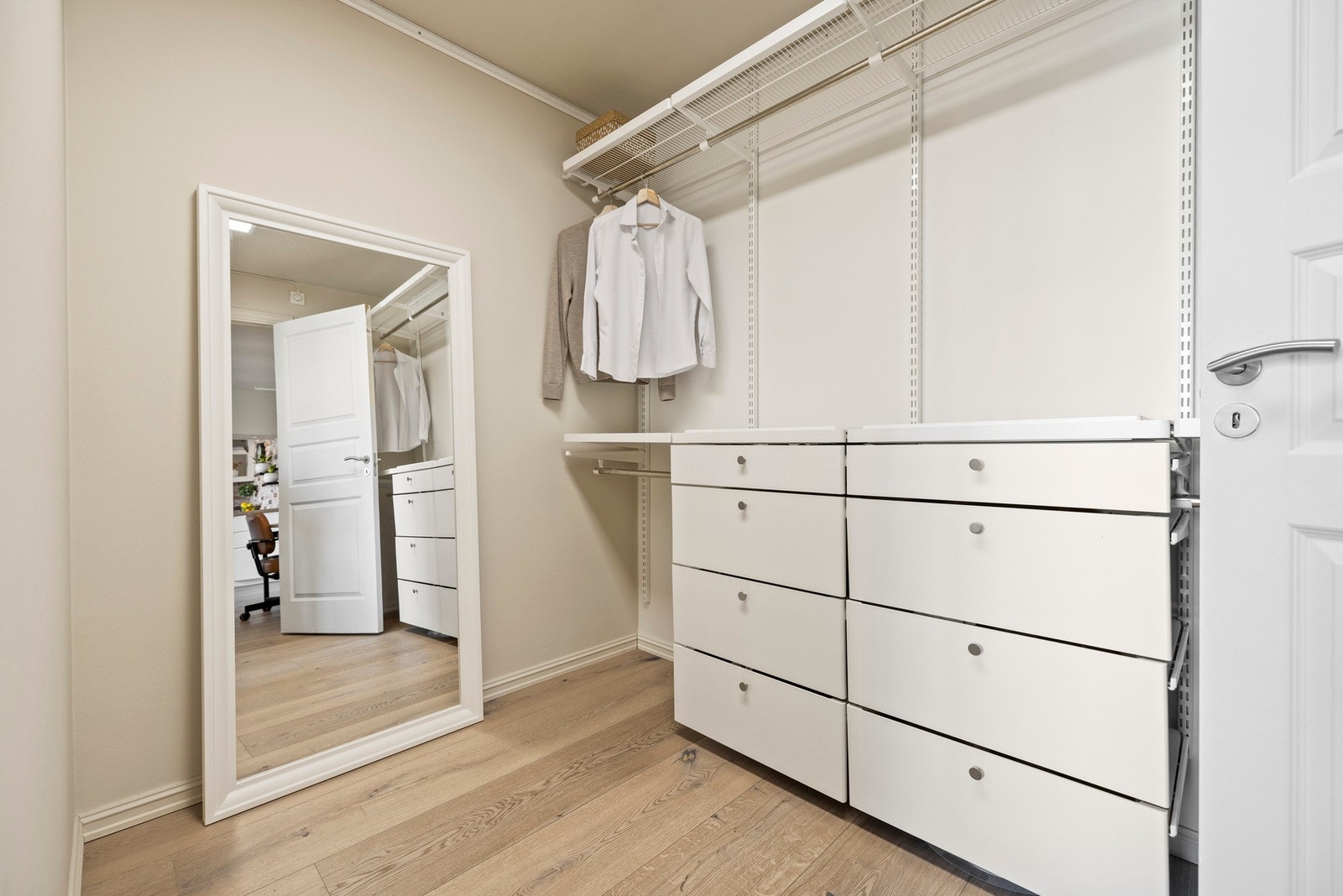 Smart oppbevaring og en touch av luksus! Galleribilde