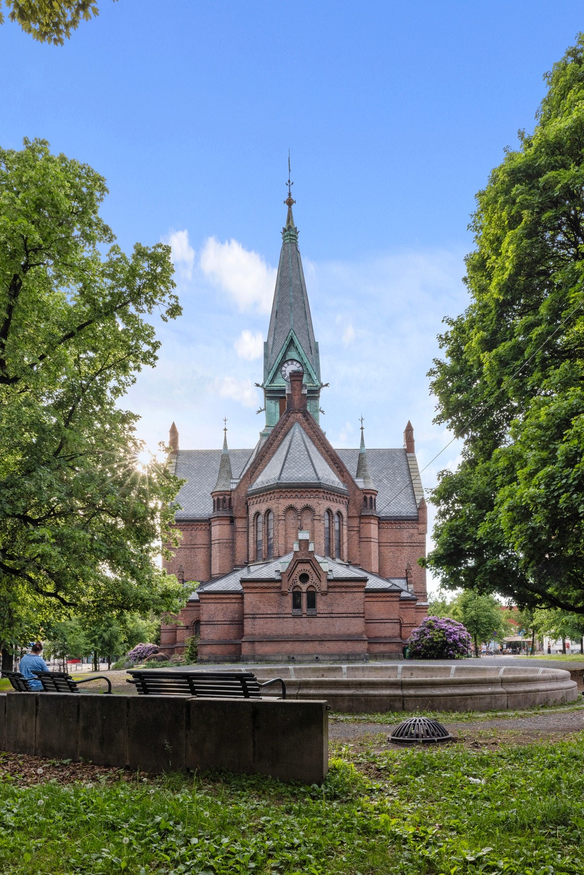 Leiligheten har en attraktiv og skjermet beliggenhet sentralt på Sagene med kort vei til det meste Oslo har å by på! Galleribilde