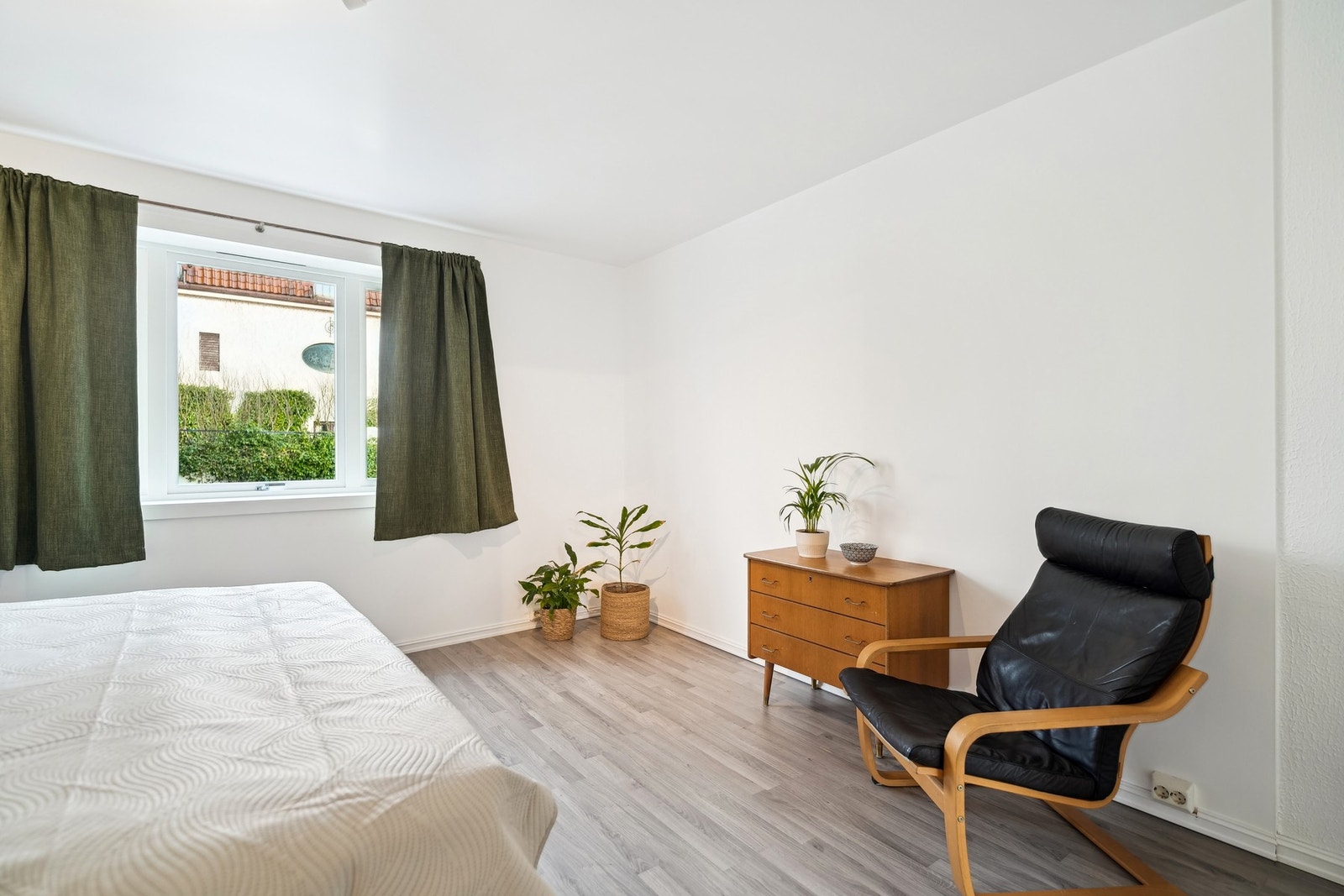 Det er god plass til å montere en romslig garderobeløsning. Galleribilde