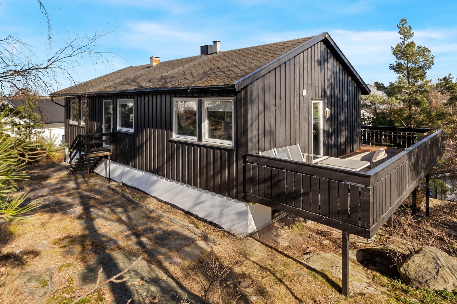 romslig veranda Galleribilde