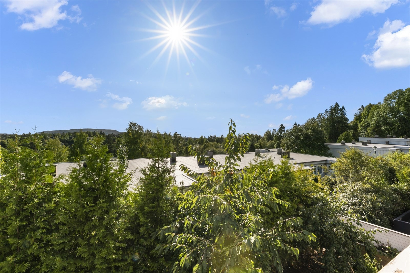 Utsikt fra balkong. Galleribilde