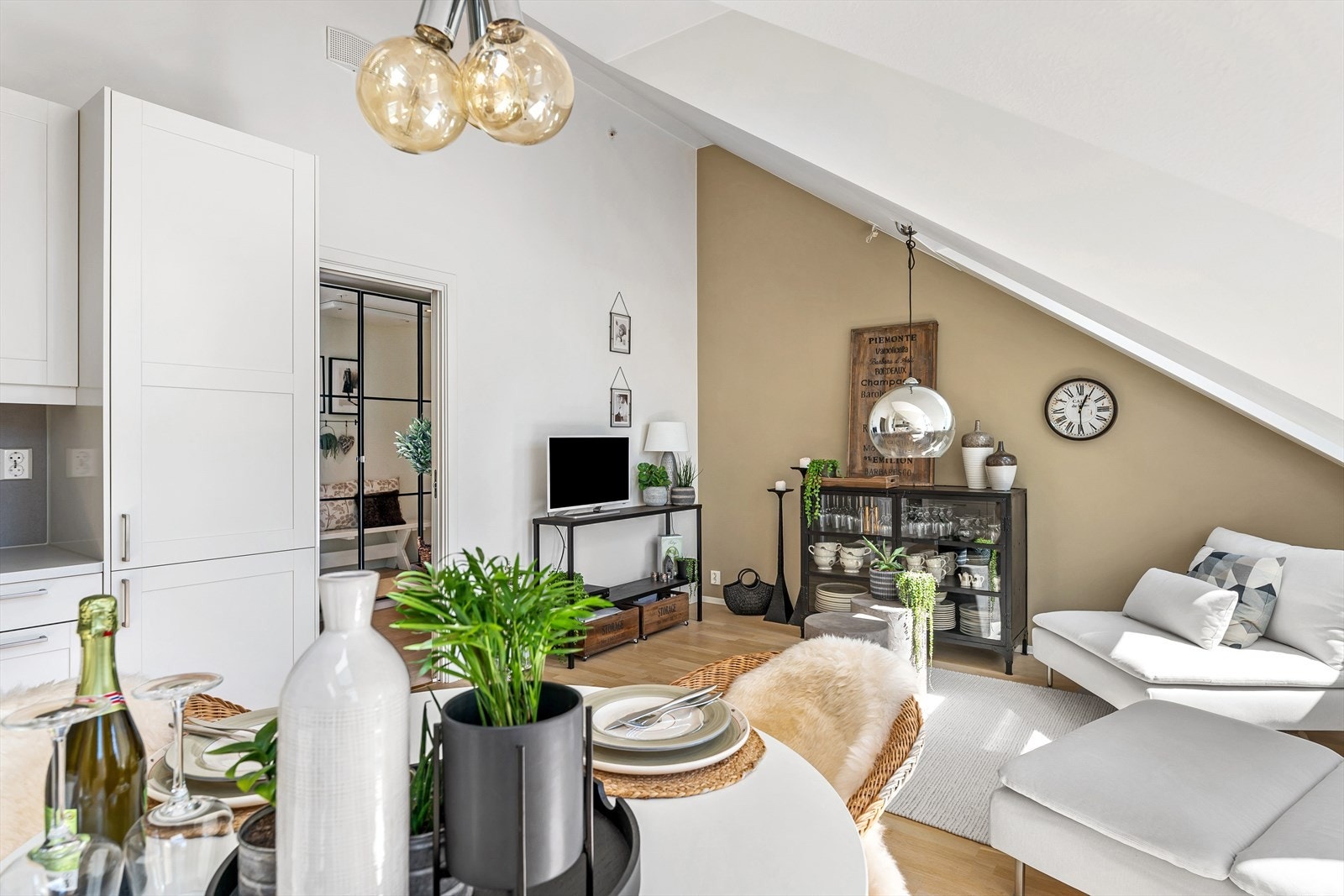 Herlig leilighet med god takhøyde. Galleribilde