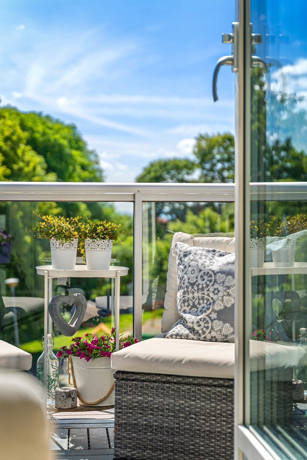 Leiligheten ligger sydvendt med gode solforhold Galleribilde