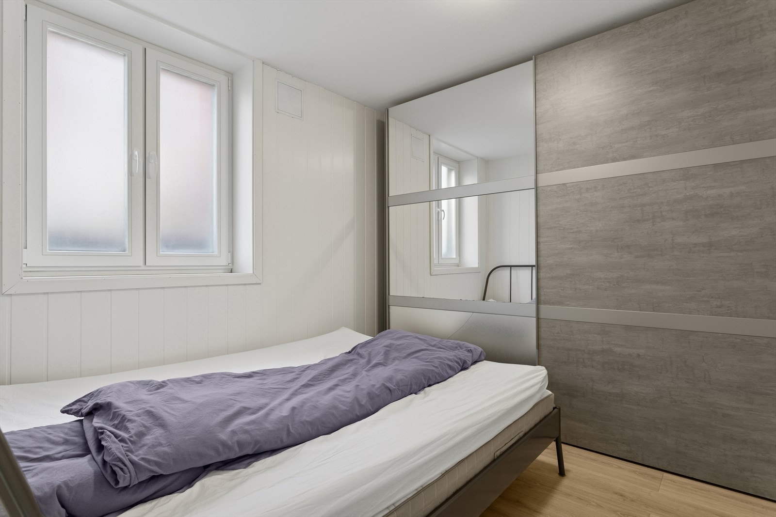 Soverom/hybel. Galleribilde