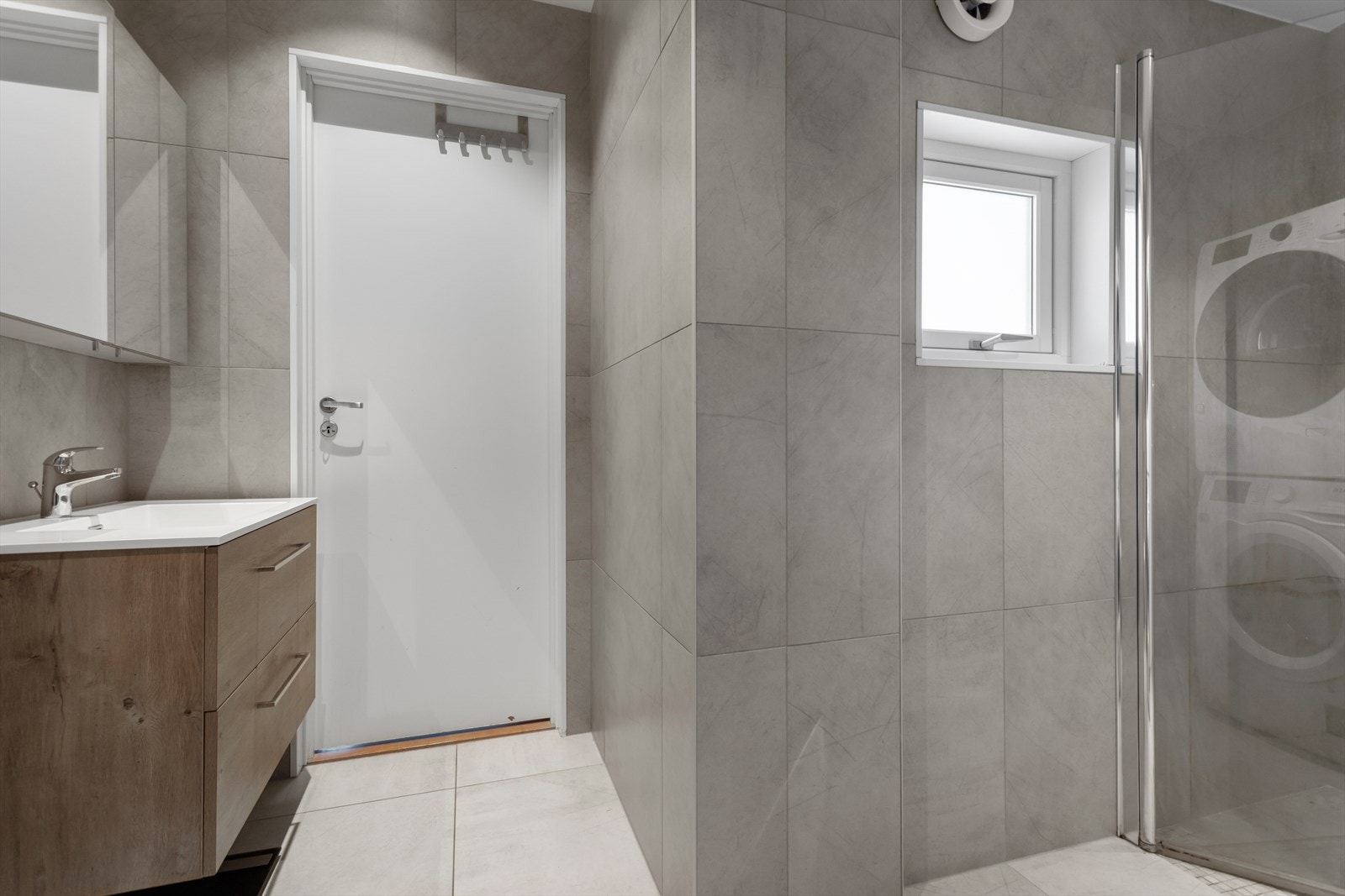 Boligen har totalt 6 baderom. Galleribilde