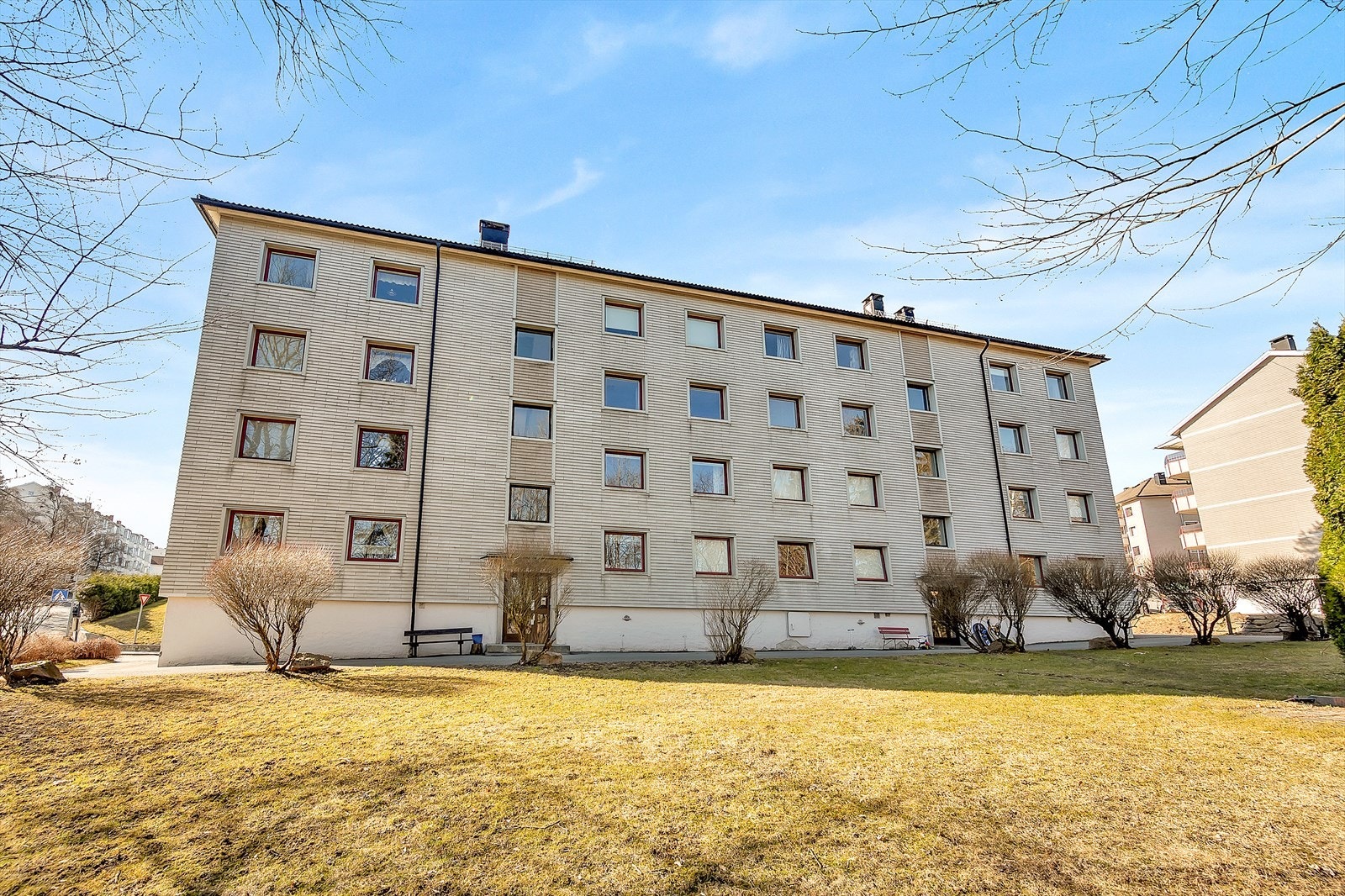 Her bor du i et veldrevet borettslag med god vedlikeholdshistorikk. Galleribilde