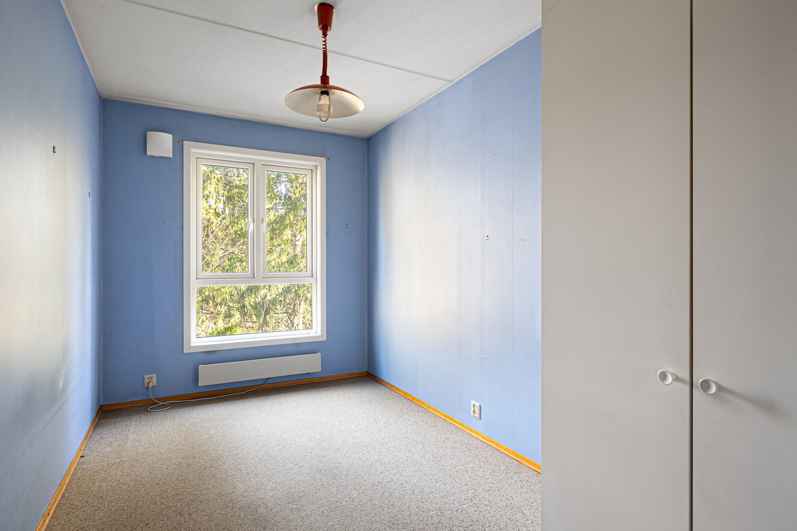 Soverom 2 med garderobe Galleribilde