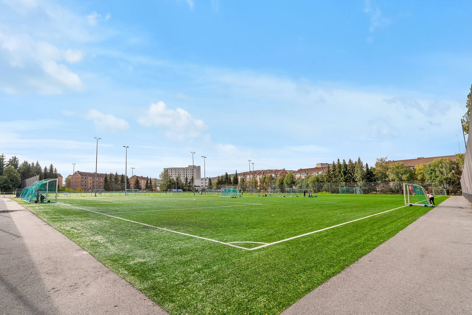 Fantastiske treningsmuligheter på Kalbakken med flotte idrettsanlegg. Galleribilde