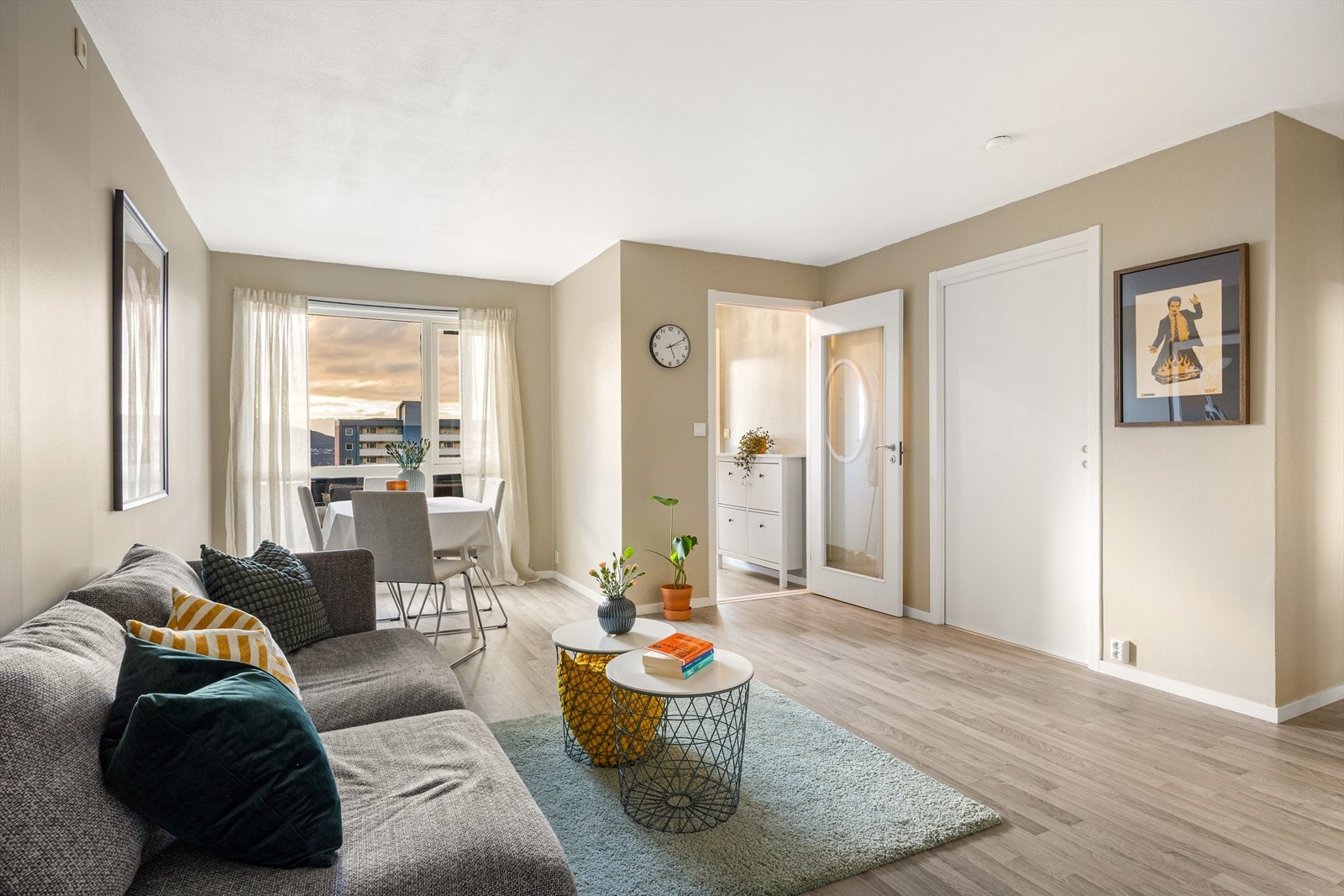 Velkommen til Lønborglien 142 - Presentert av Jon-Olav Synnestvedt v/Eiendomsmegler Vest! Galleribilde