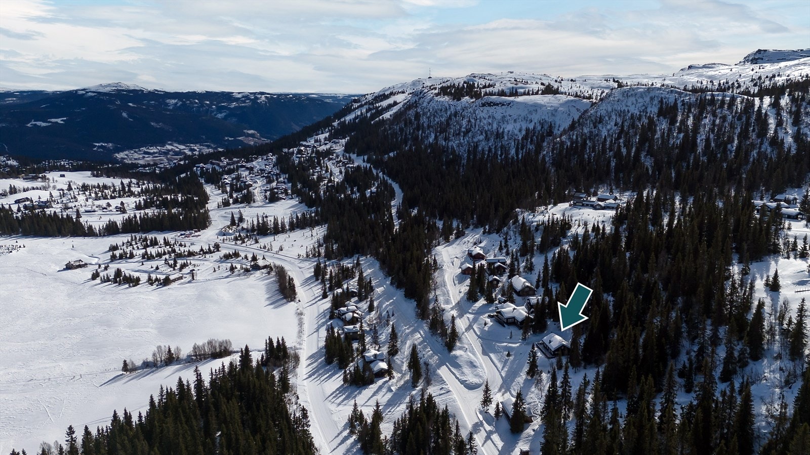 Pilmarkering av hytte. Galleribilde